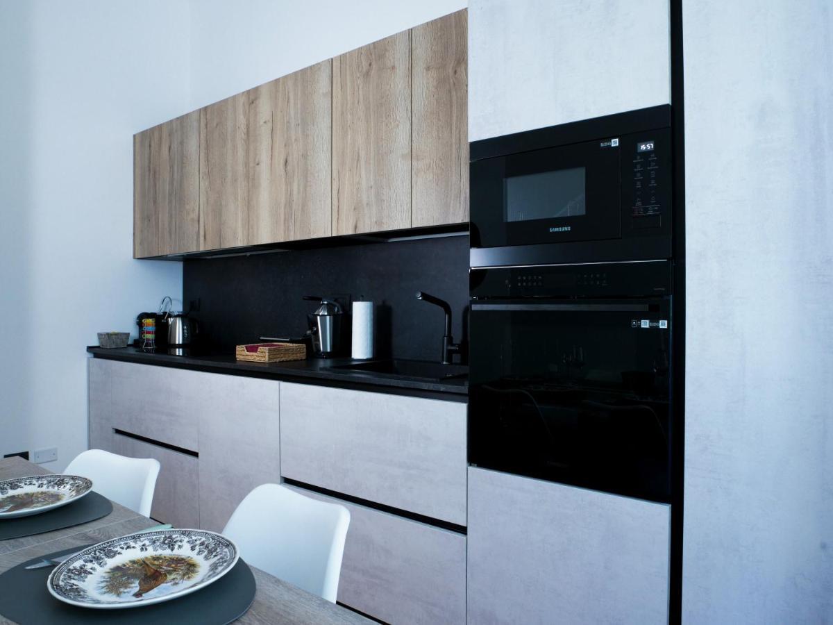 Wonderful Downtown Apartment-Hd Netflix, King-Size Bed, Two Minutes' Walk From Metro Μιλάνο Εξωτερικό φωτογραφία